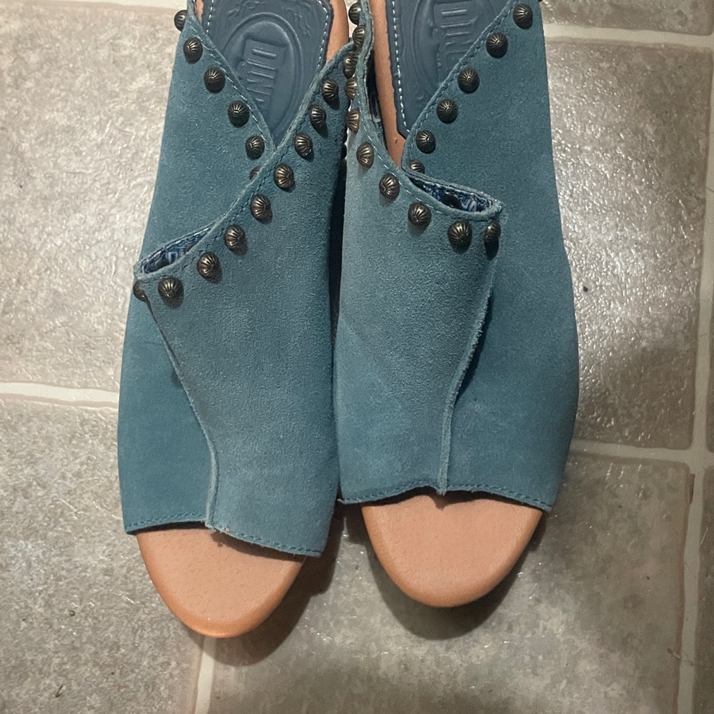 Stylish Blue and Yellow Women's Wedge Sandals - Picture 4 of 7